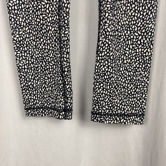 LULULEMON Wunder Under Crop (Hi-Rise) Miss Mosaic Black - Picture 10 of 13